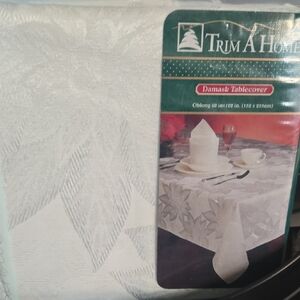 Brand New Trim A Home White Damask Tablecover Oblong 60×102